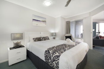 Sandy Shores Luxury Holiday Units - Tourism Brisbane 14