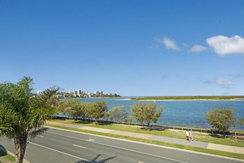 Sandy Shores Luxury Holiday Units - Tourism Brisbane 18