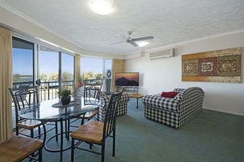 Sandy Shores Luxury Holiday Units - Tourism Brisbane 21