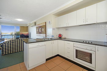 Sandy Shores Luxury Holiday Units - Tourism Brisbane 23