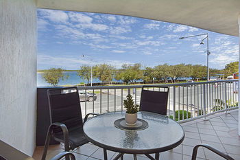 Sandy Shores Luxury Holiday Units - Tourism Brisbane 35