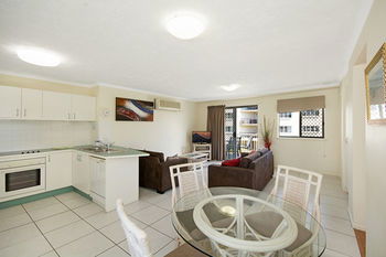 Sandy Shores Luxury Holiday Units - Tourism Brisbane 51