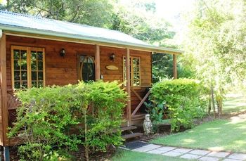 Sunshine Valley Cottages - Tourism Brisbane 10
