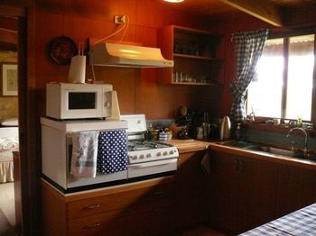 The Burrow At Wombat Bend - Tourism Brisbane 24