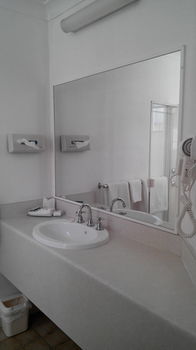Branxton House Motel, Hunter Valley - Brisbane 4u 8