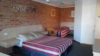 Branxton House Motel, Hunter Valley - Brisbane 4u 12