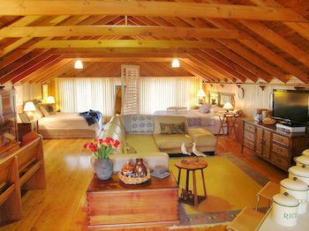 Hunter Valley Cooperage B&B - Brisbane Tourism 3