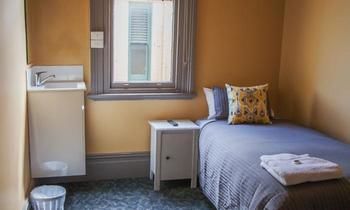 Cessnock Hotel - Brisbane Tourism 9