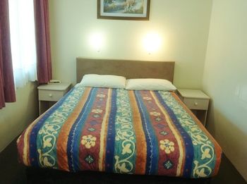 Ashton Townhouse Motel And Suites - Brisbane 4u 3