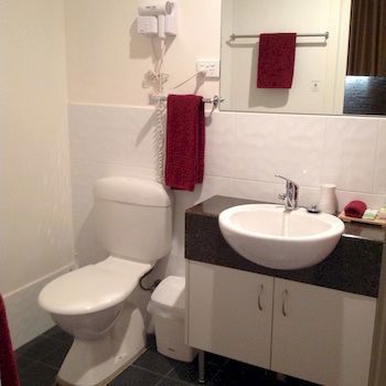 Ashton Townhouse Motel And Suites - Brisbane 4u 10