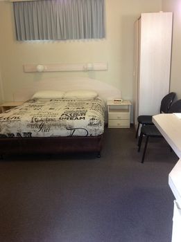 Ashton Townhouse Motel And Suites - Brisbane 4u 19
