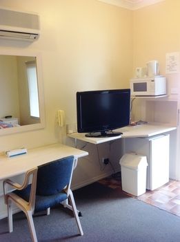 Ashton Townhouse Motel And Suites - Brisbane 4u 23