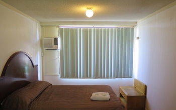 Amg Motel & Serviced Apartments - Brisbane 4u 4