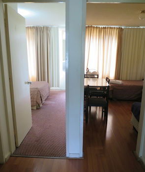 Amg Motel & Serviced Apartments - Brisbane 4u 5