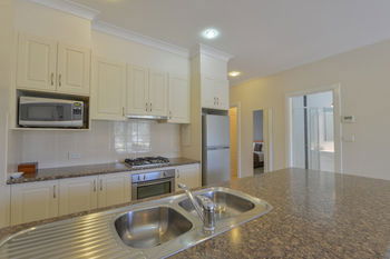 Cadman Motor Inn & Apartments - Brisbane Tourism 19