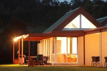 Rothbury Escape - Tourism Brisbane 0