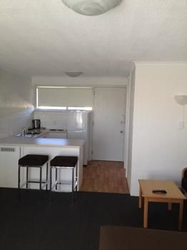 Bathurst Apartments - Brisbane 4u 1