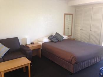 Bathurst Apartments - Brisbane 4u 12