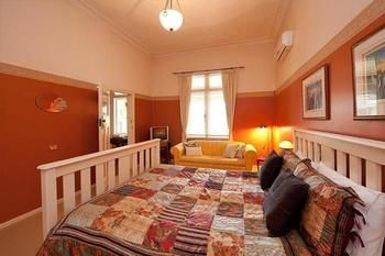 Milton Bed And Breakfast - Brisbane 4u 7