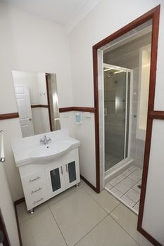 Across Country Motel And Serviced Apartments - Brisbane 4u 6