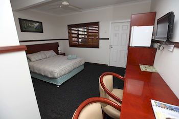Across Country Motel And Serviced Apartments - Brisbane 4u 7