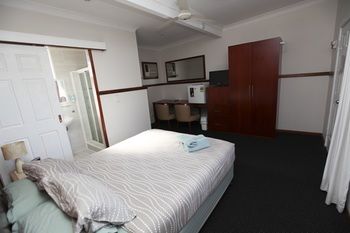 Across Country Motel And Serviced Apartments - Brisbane 4u 18