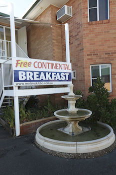 Across Country Motel And Serviced Apartments - Brisbane 4u 23