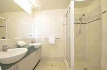 Windward Passage Holiday Apartments - Tourism Brisbane 22