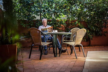 Akuna Motor Inn And Apartments - Brisbane 4u 25