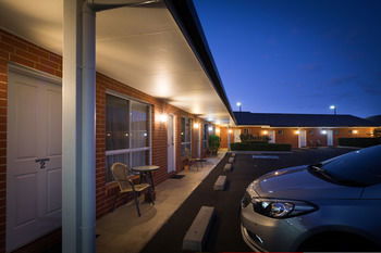 Akuna Motor Inn And Apartments - Brisbane 4u 27