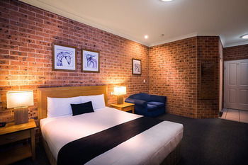 Akuna Motor Inn And Apartments - Brisbane 4u 29