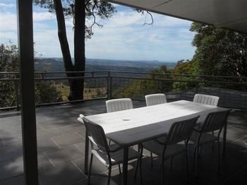 Treetops Accommodation Montville - Brisbane 4u 3