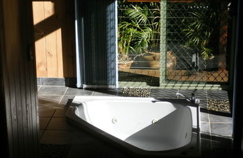 Treetops Accommodation Montville - Brisbane 4u 34