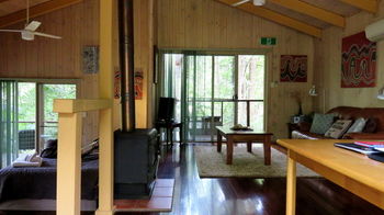 Treetops Accommodation Montville - Brisbane 4u 70