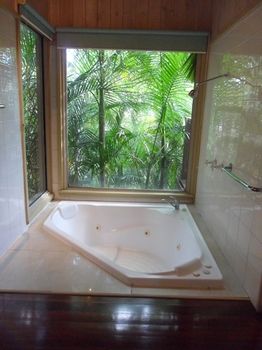 Treetops Accommodation Montville - Brisbane 4u 84