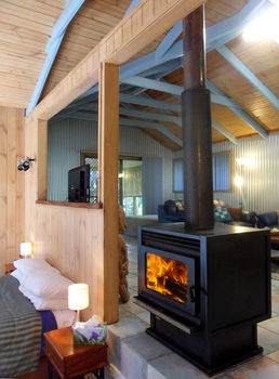 Treetops Accommodation Montville - Brisbane 4u 86