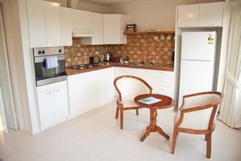 Yarra Glen Racecourse Apartments - Brisbane Tourism 0