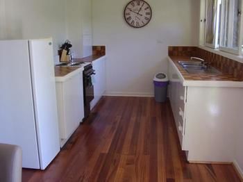 Yarra Glen Racecourse Apartments - Brisbane Tourism 1