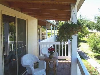 Yarraglen BnB - Brisbane Tourism 7
