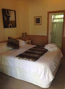 Yarraglen BnB - Brisbane Tourism 23