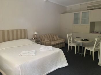 Town & Country Motel - Brisbane 4u 12