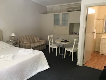 Town & Country Motel - Brisbane 4u 13