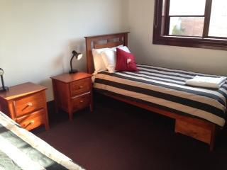 The Cooks Hill Hotel - Tourism Brisbane 1