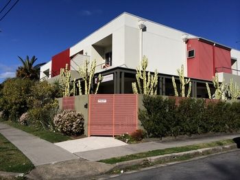 Chaucer Palms Boutique Bed & Breakfast - Tourism Brisbane 10