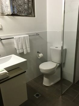 Avoca Beach Hotel & Resort - Brisbane 4u 4