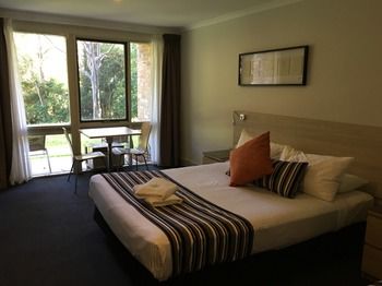 Avoca Beach Hotel & Resort - Brisbane 4u 24