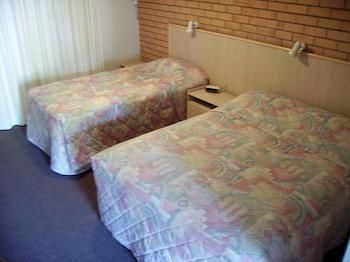 Centabrook Motor Inn - Tourism Brisbane 3