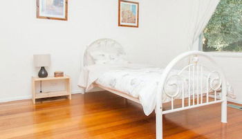 Eltham Retreat - Brisbane Tourism 0