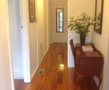 Eltham Retreat - Brisbane Tourism 11