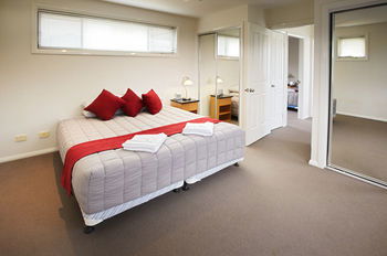 Charlestown Terrace - Tourism Brisbane 2